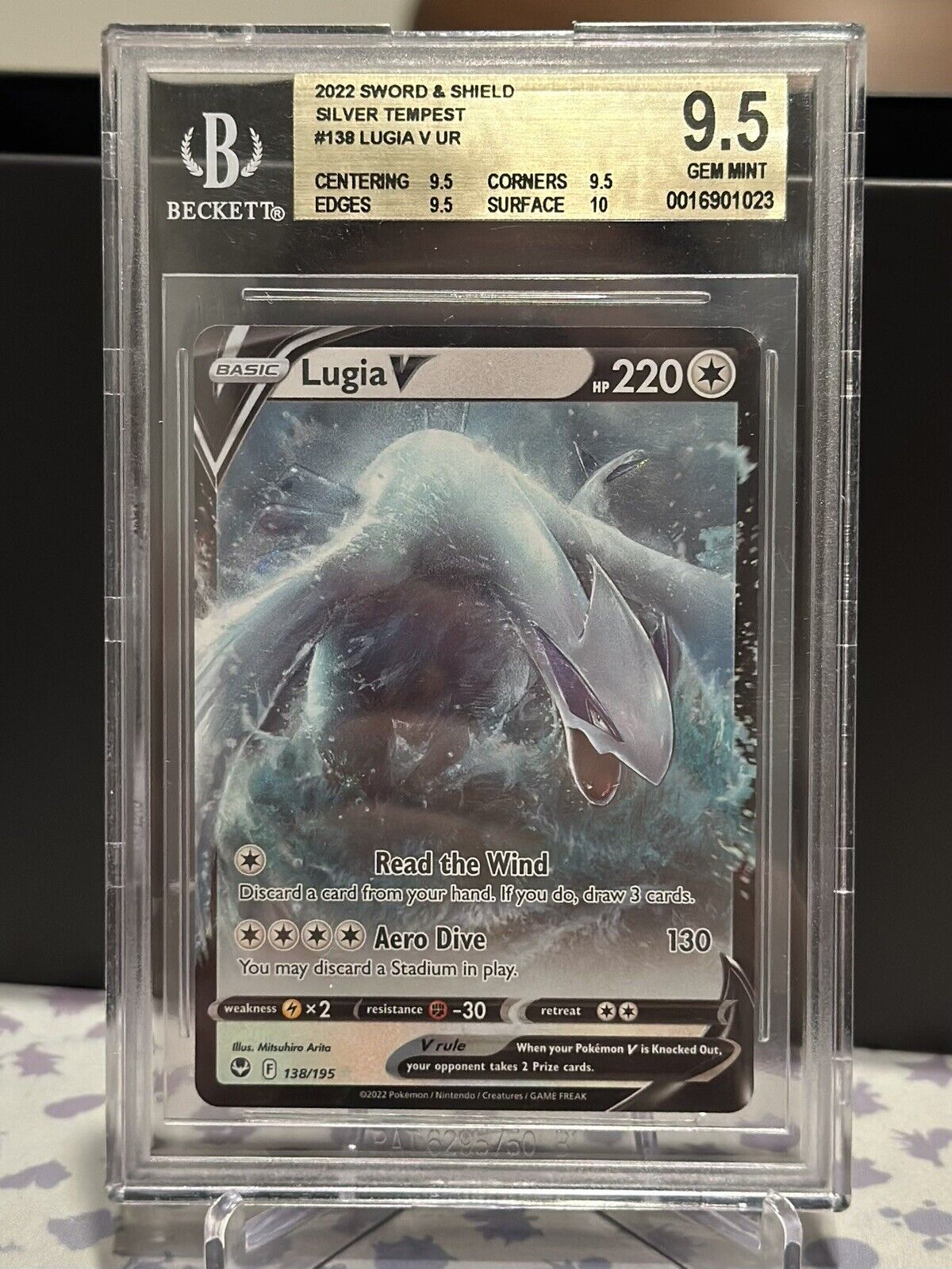 BGS 9.5 Pokémon TCG Lugia V Silver Tempest 138/195 Holo Ultra Rare