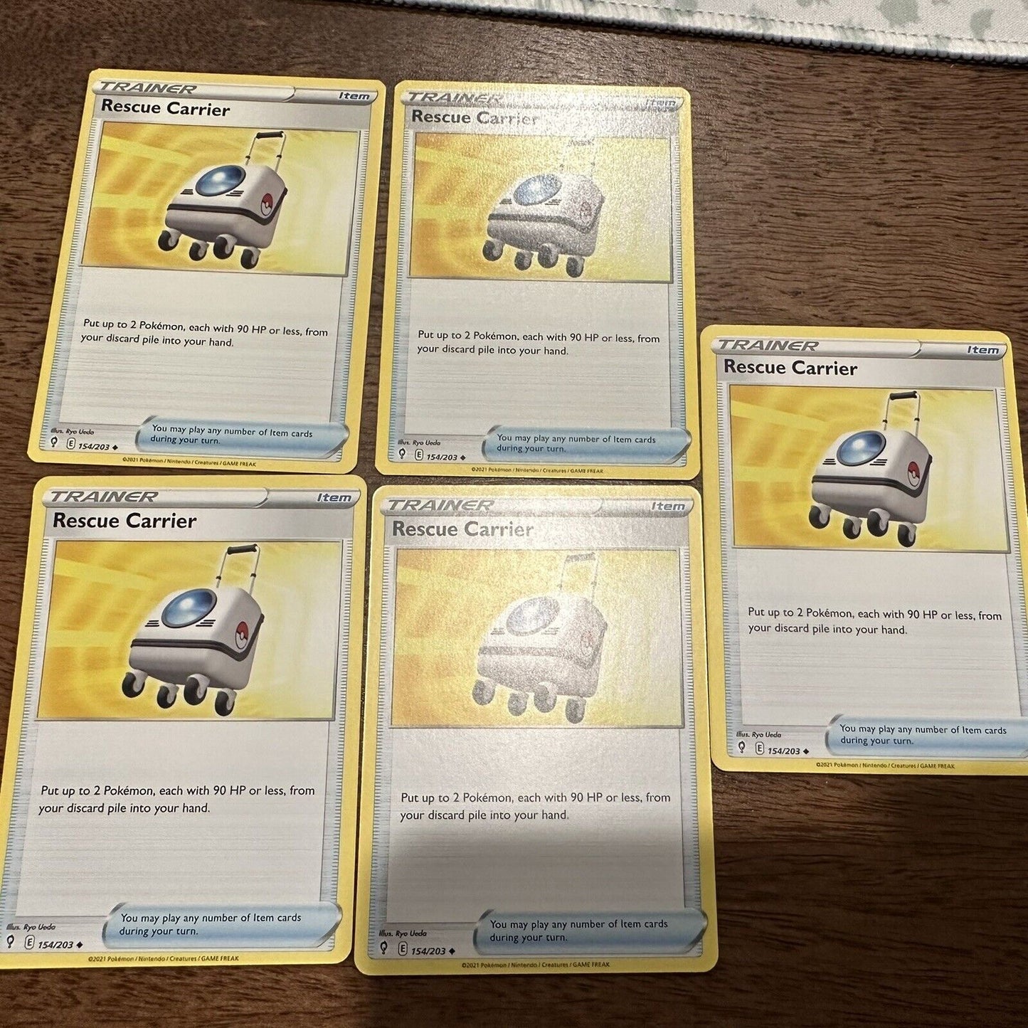 Pokemon TCG - Rescue Carrier 154/203 Playset 5x Evolving Skies NM/M